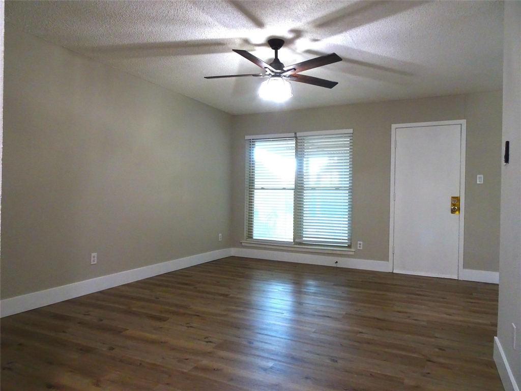 3110 Sandra Lane - Photo 3
