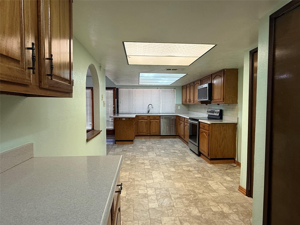 2114 Burrows Trail - Photo 14