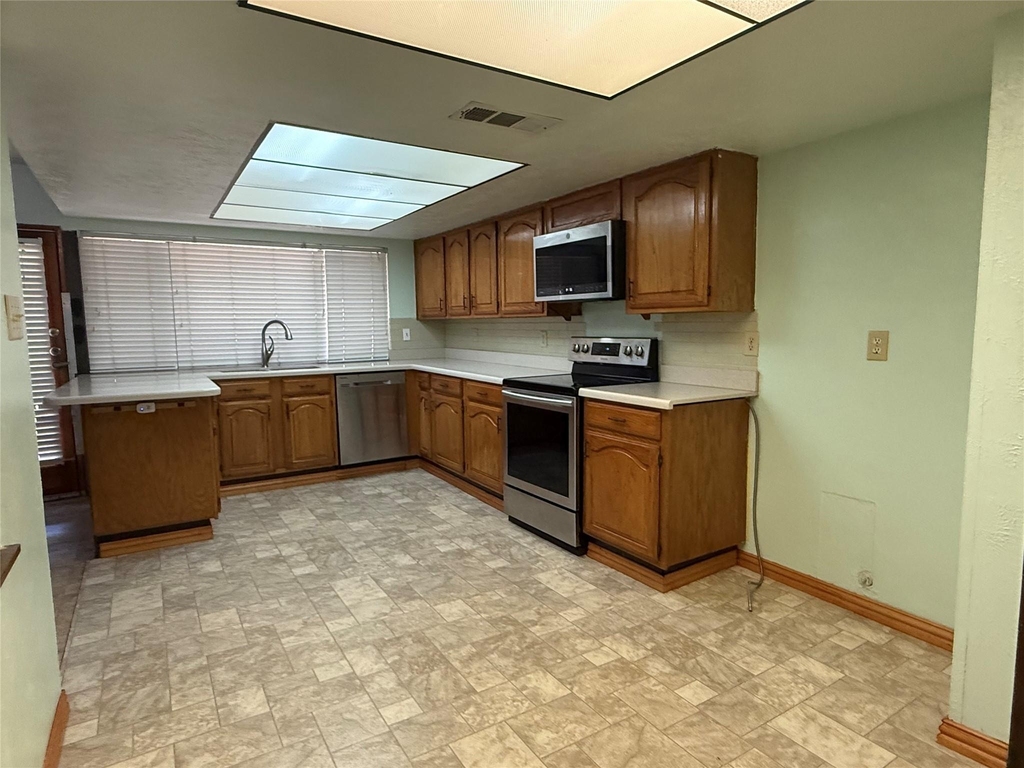 2114 Burrows Trail - Photo 12