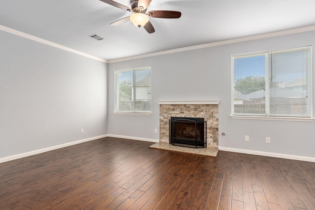 1704 Sandera Court - Photo 7