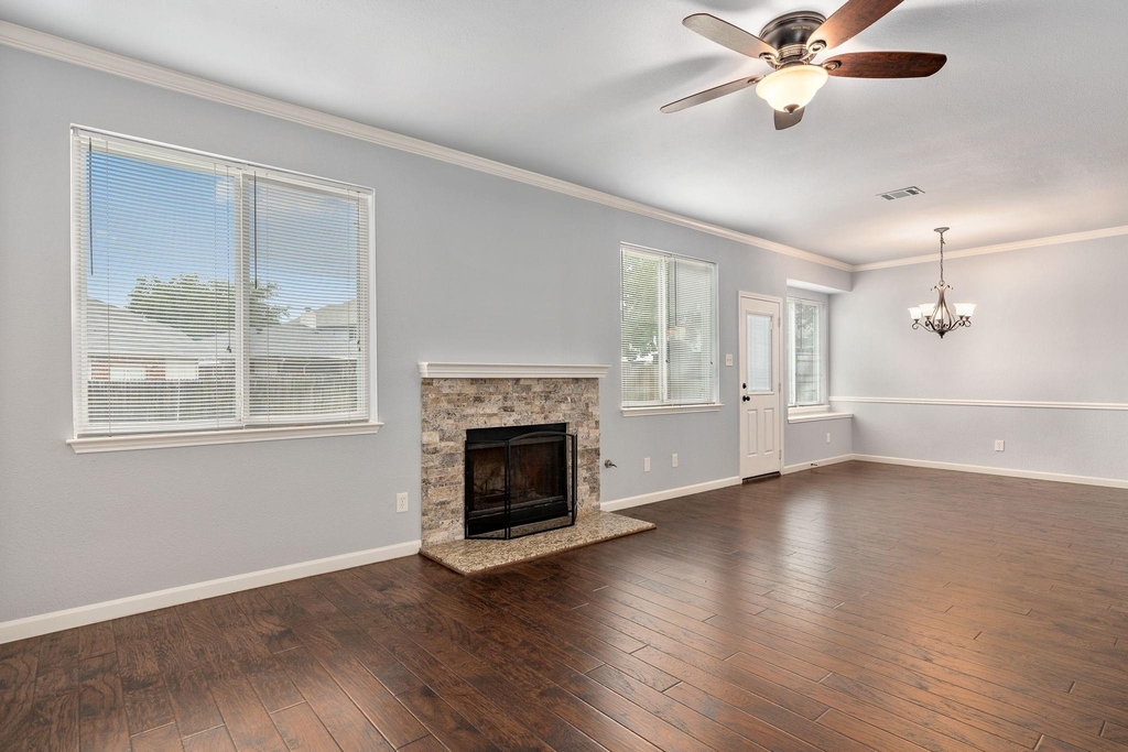 1704 Sandera Court - Photo 6