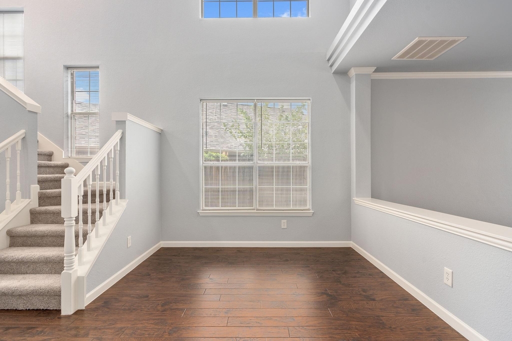 1704 Sandera Court - Photo 4