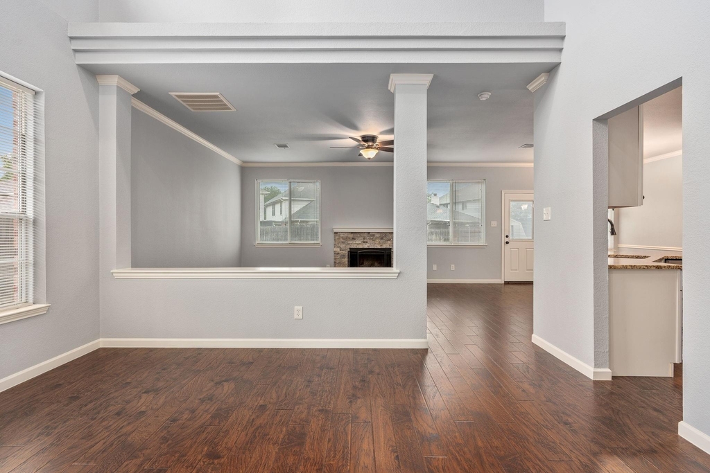 1704 Sandera Court - Photo 3