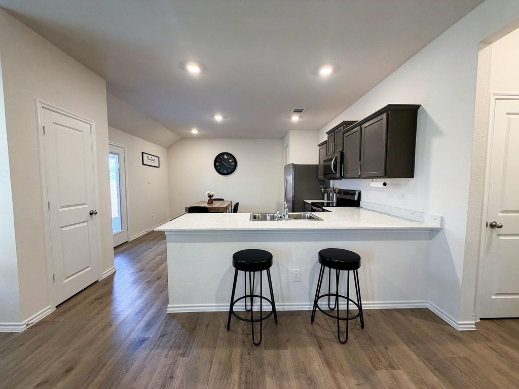 553 New Dawn Drive - Photo 4