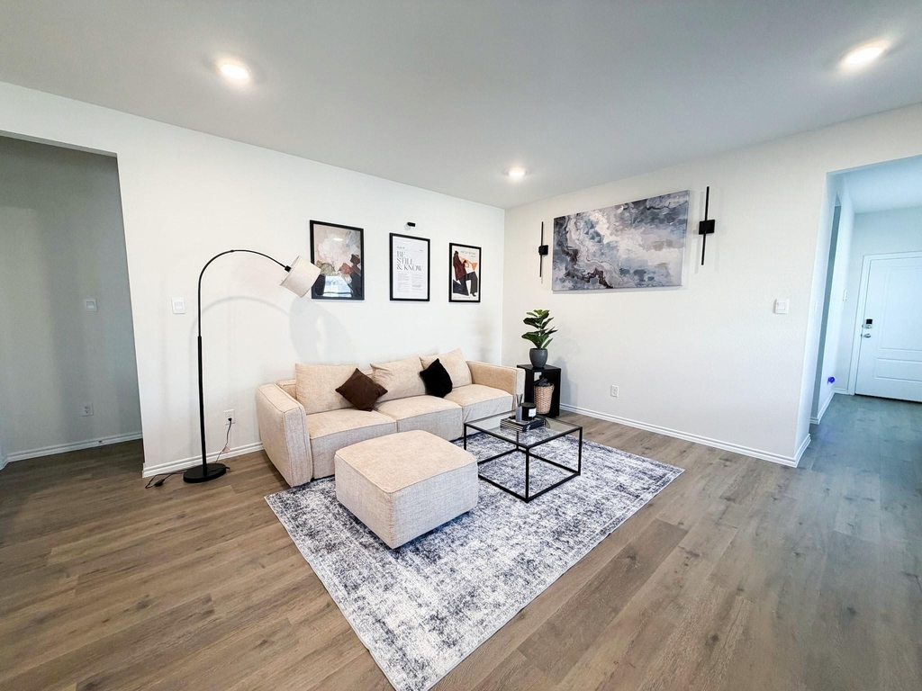 553 New Dawn Drive - Photo 1