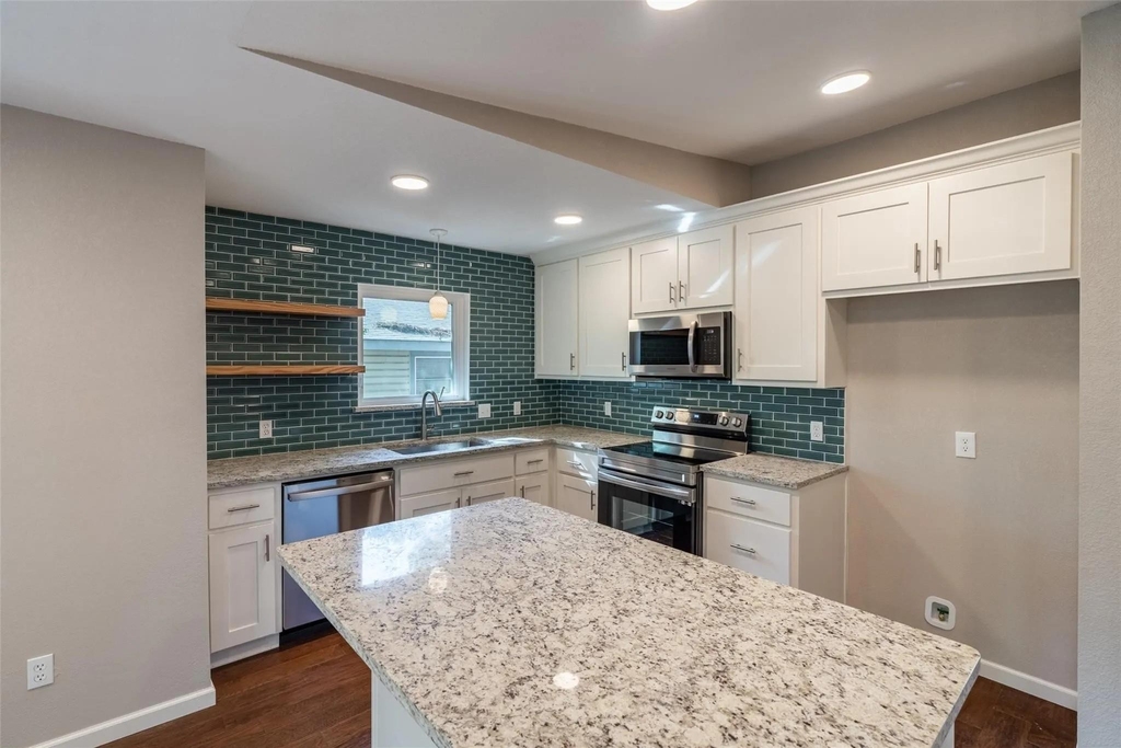 3105 Mitchell Street - Photo 5