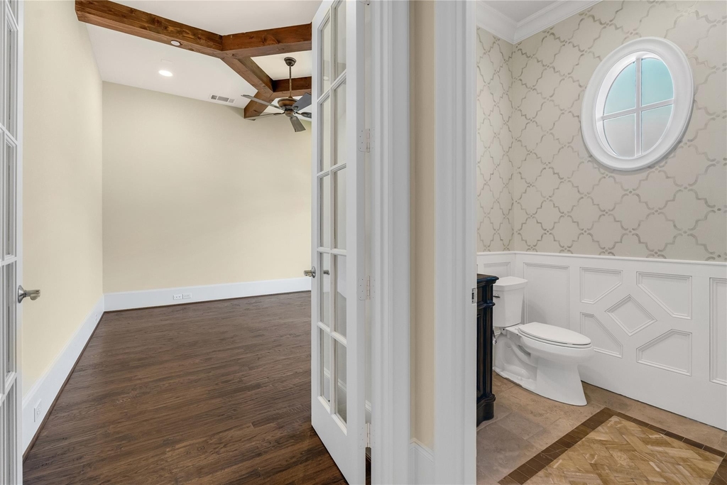 3759 Broadmoor Way - Photo 5