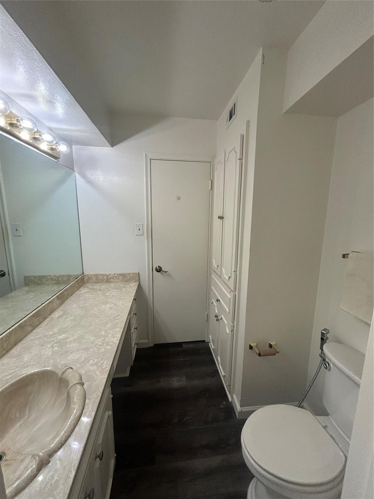 5014 Les Chateaux Drive - Photo 11