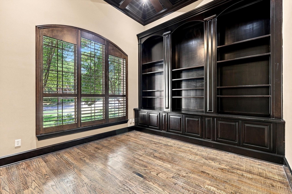 731 Lockridge Road - Photo 3