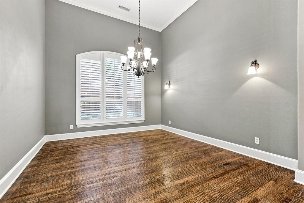 731 Lockridge Road - Photo 5