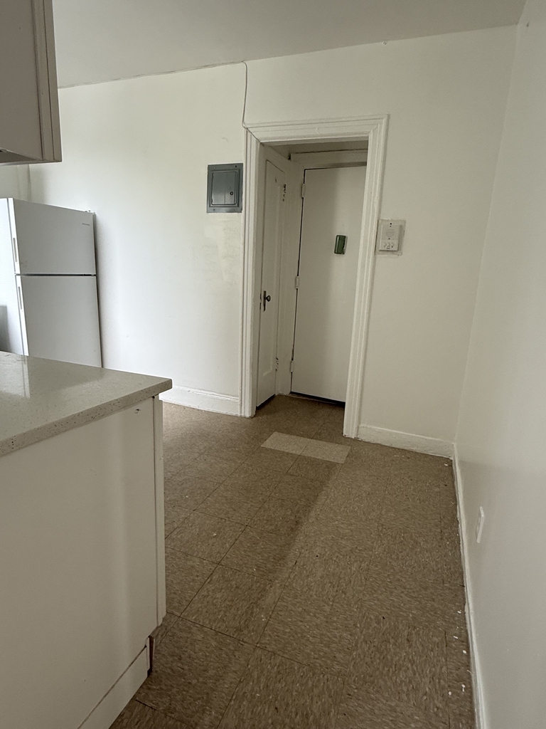 2080 West Street - Photo 4