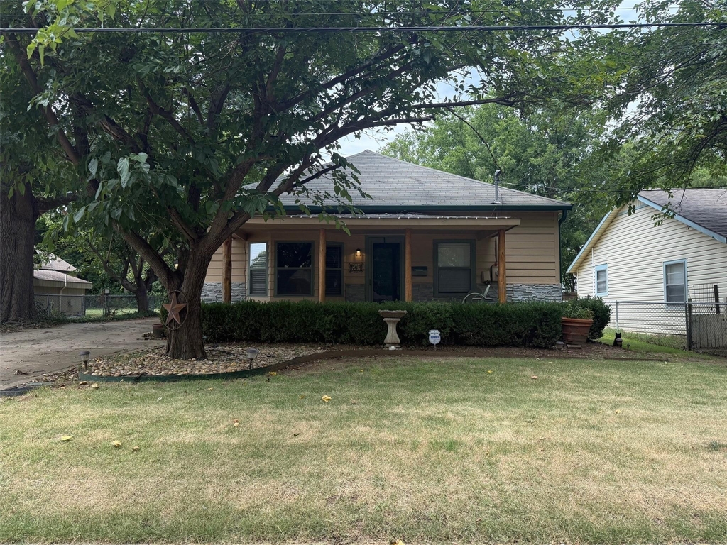 643 E South Street - Photo 1