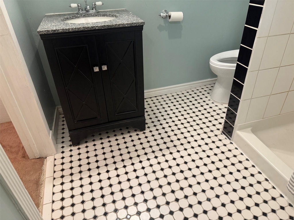 643 E South Street - Photo 15
