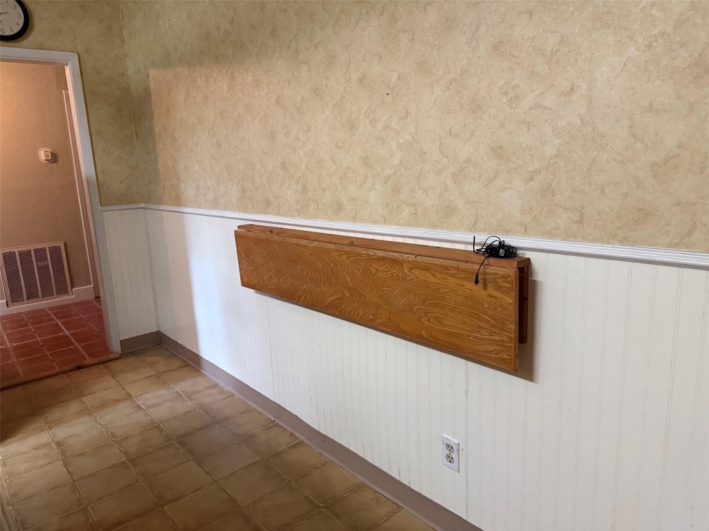 643 E South Street - Photo 13