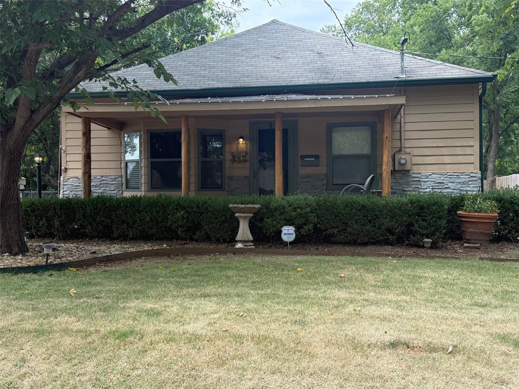 643 E South Street - Photo 0