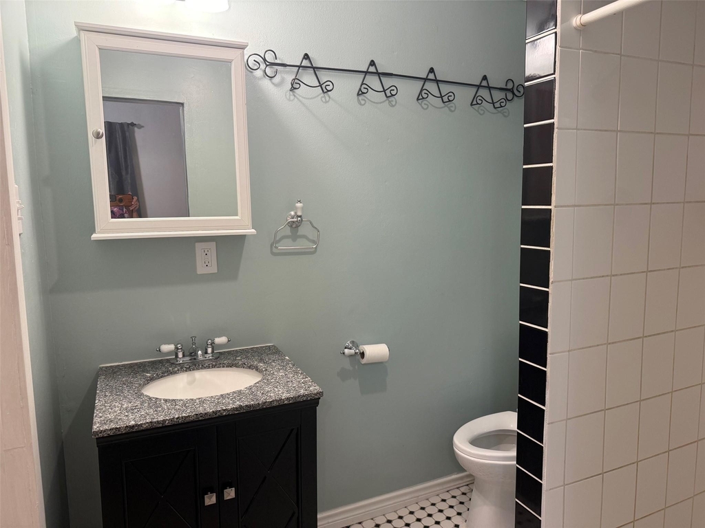 643 E South Street - Photo 17