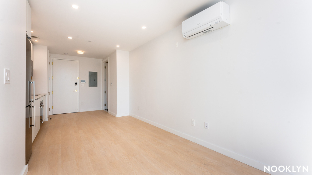 280 Meeker Ave 11211 - Photo 8