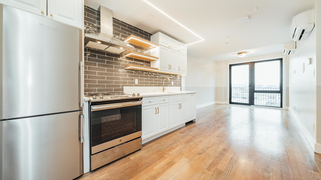 115 Stanwix St 11206 - Photo 9