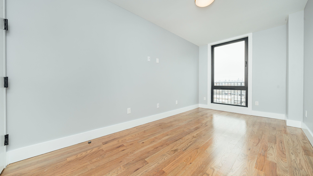 115 Stanwix St 11206 - Photo 5