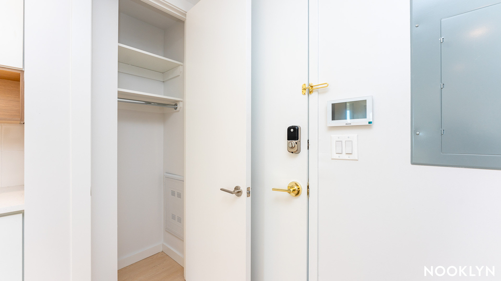 280 Meeker Ave 11211 - Photo 7