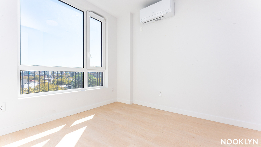 280 Meeker Ave 11211 - Photo 5