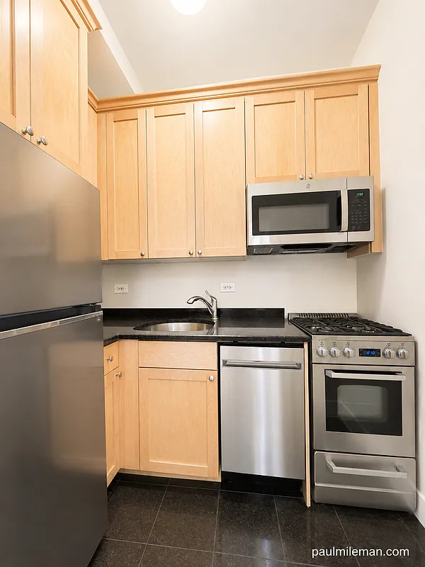 166 2nd Avenue - Photo 2