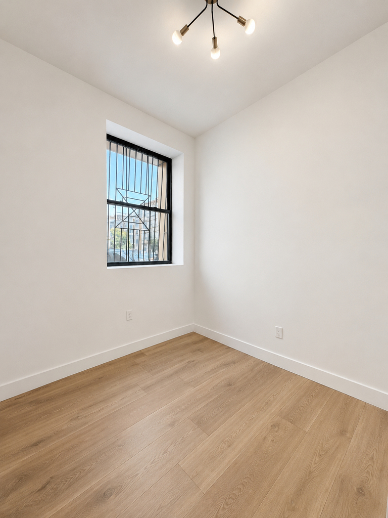 16 Howard Avenue - Photo 4