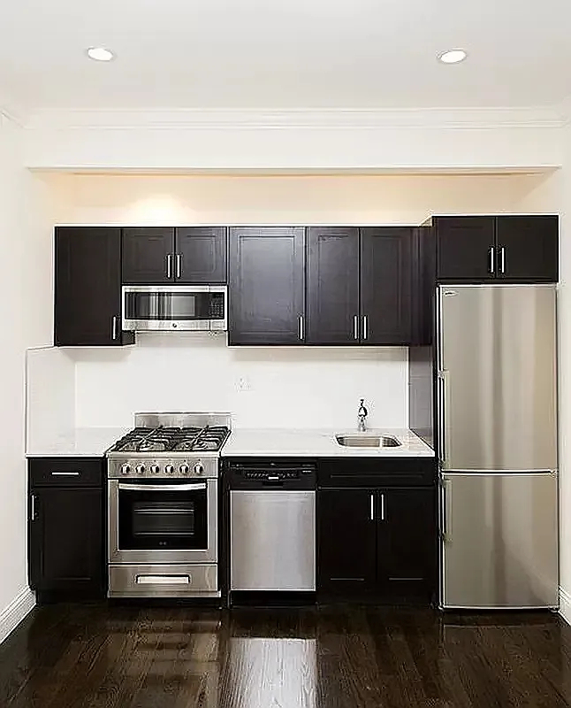 338 East 55th Street - Photo 1