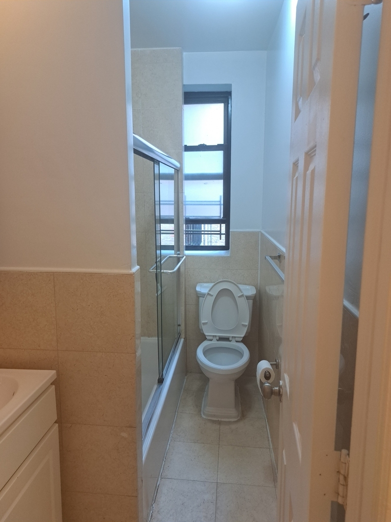 3139 Broadway - Photo 6
