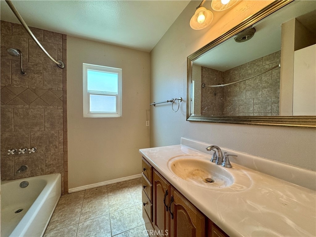 594 W Huntington - Photo 17