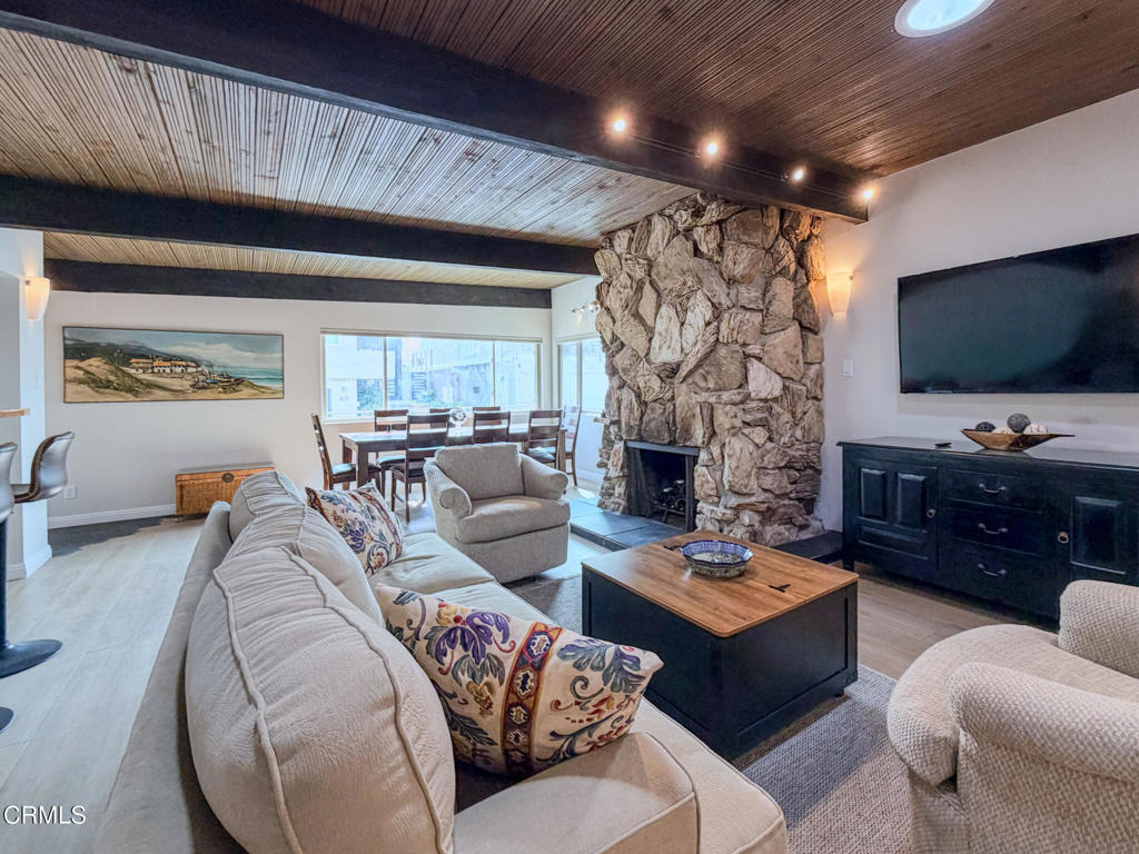 1327 Devon Lane - Photo 2