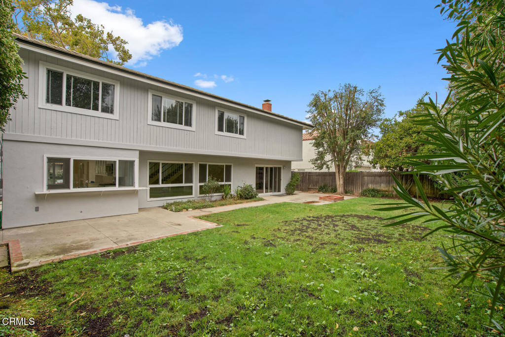 1672 Wellington Place - Photo 17