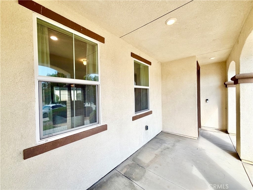 30136 Sutton Court - Photo 2