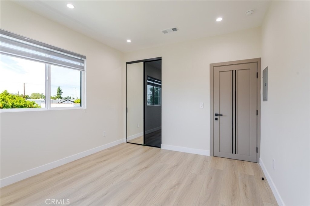 11112 1/2 Emelita Street - Photo 11
