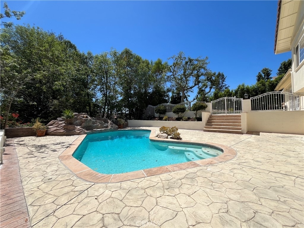 4527 Stark - Photo 35