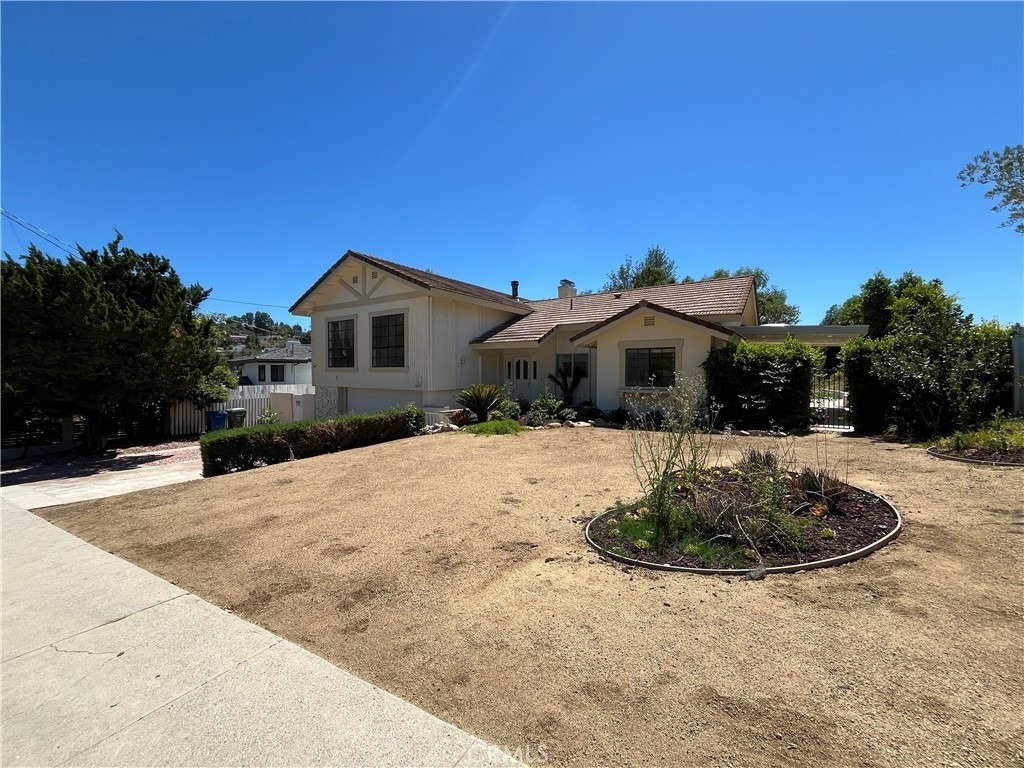 4527 Stark - Photo 1
