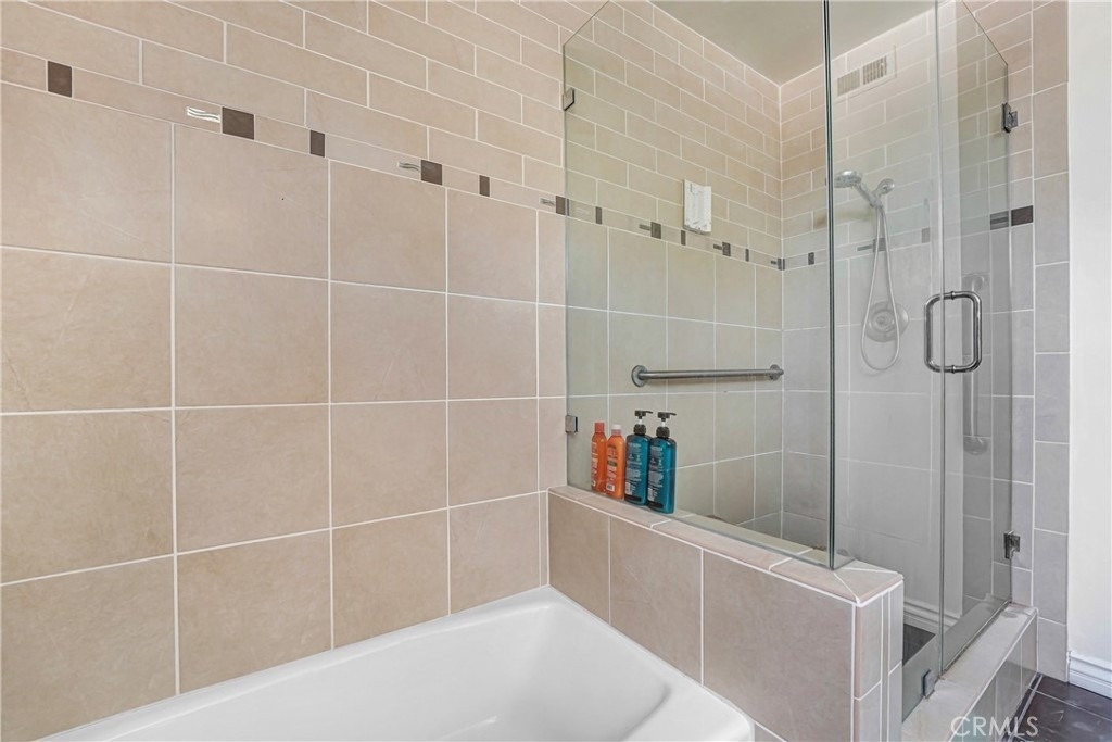 22450 Collins - Photo 34