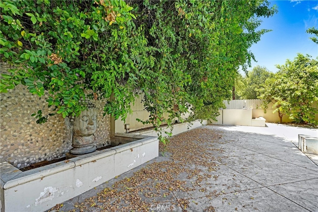 22450 Collins - Photo 71