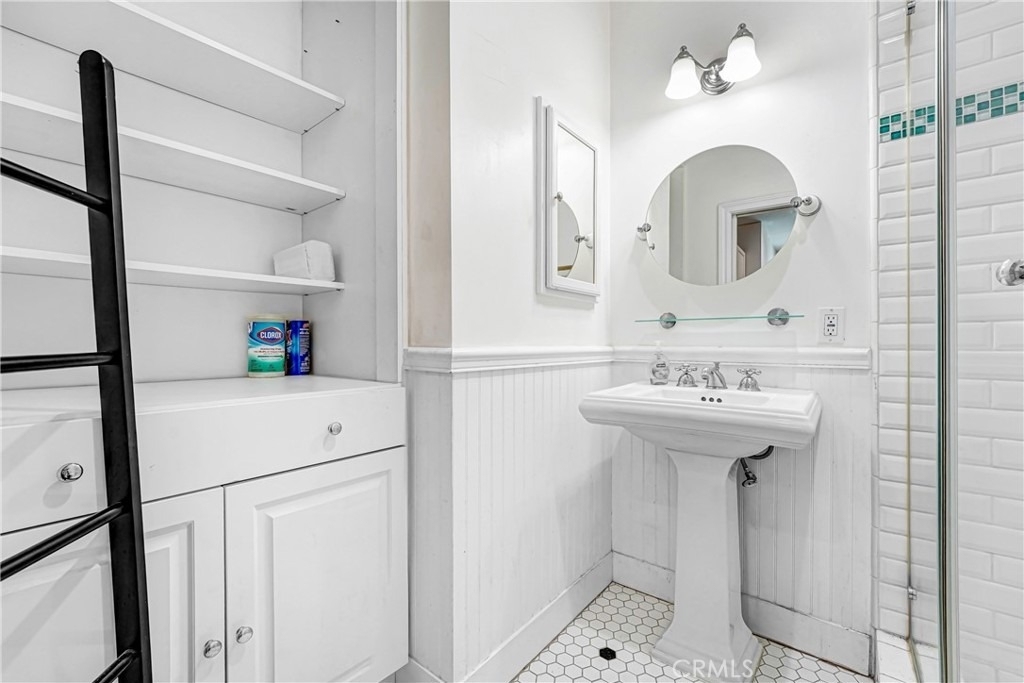 22450 Collins - Photo 58