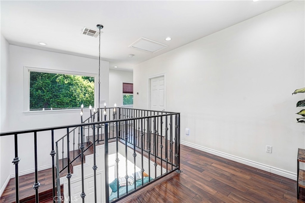 22450 Collins - Photo 43