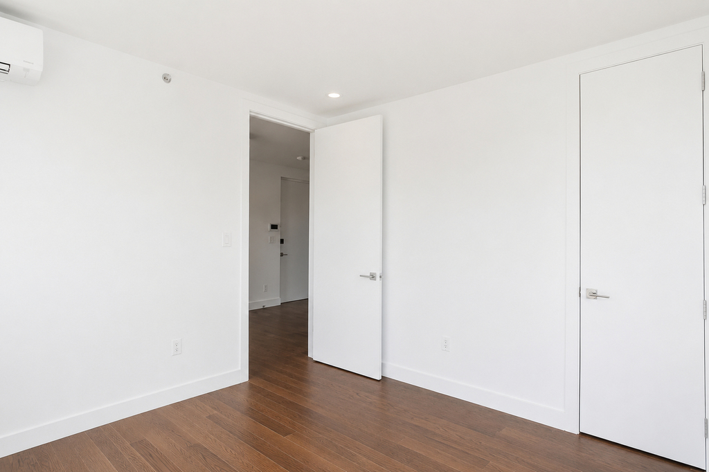 2250 Clarendon Road - Photo 5