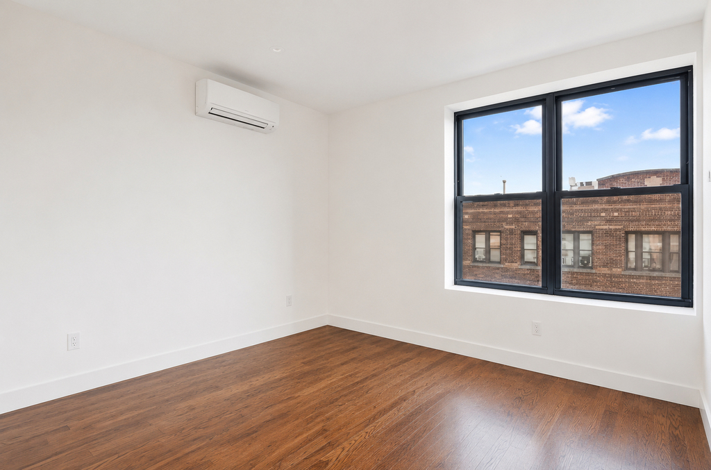 2250 Clarendon Road - Photo 0