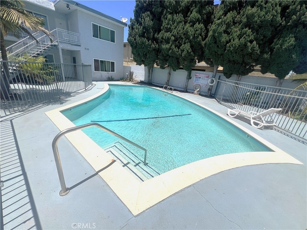 12926 Doty Avenue - Photo 9