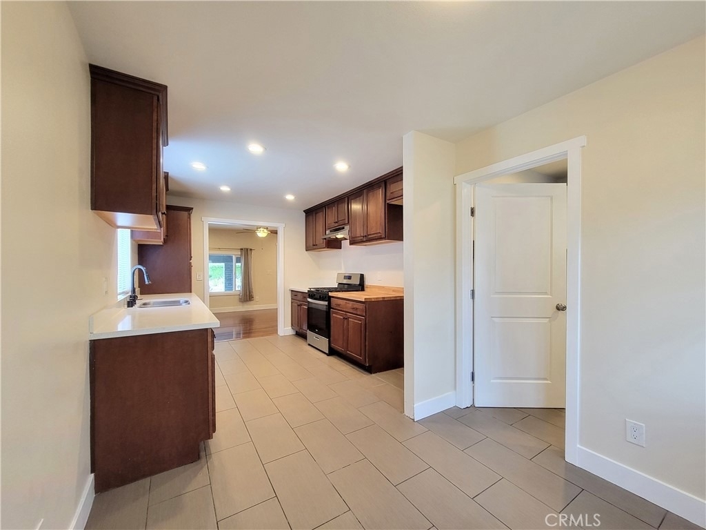 8429 Somerset Blvd. - Photo 9