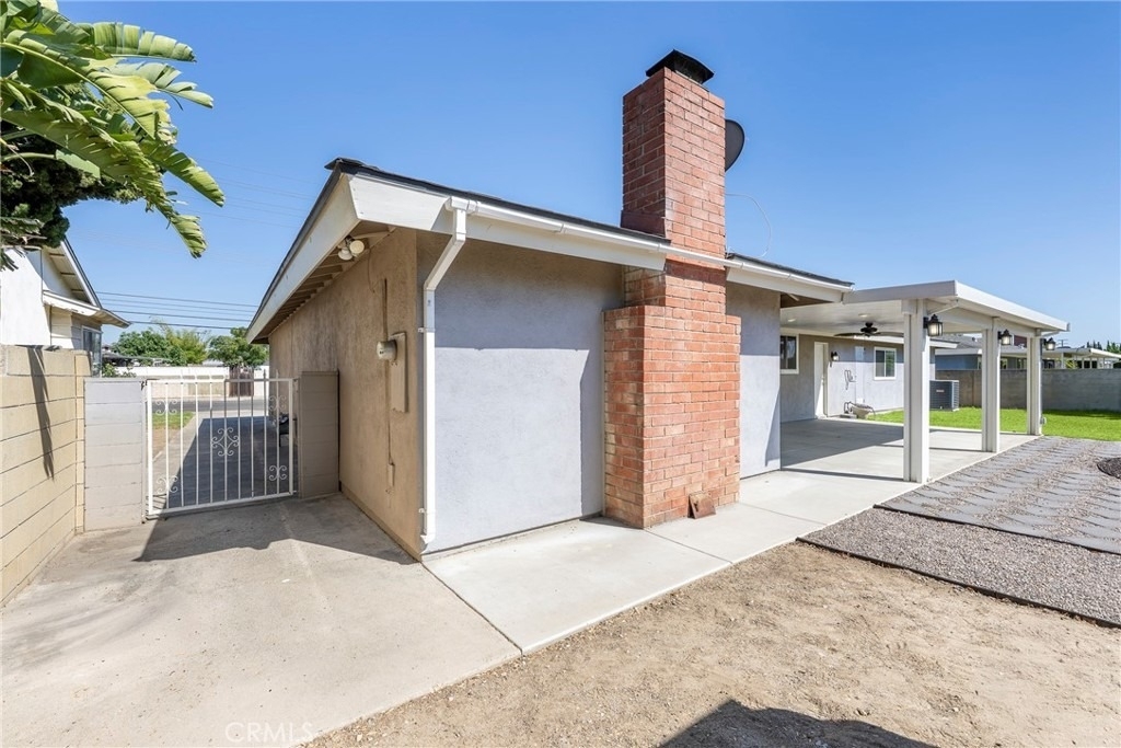 1219 N Van Buren Street - Photo 39