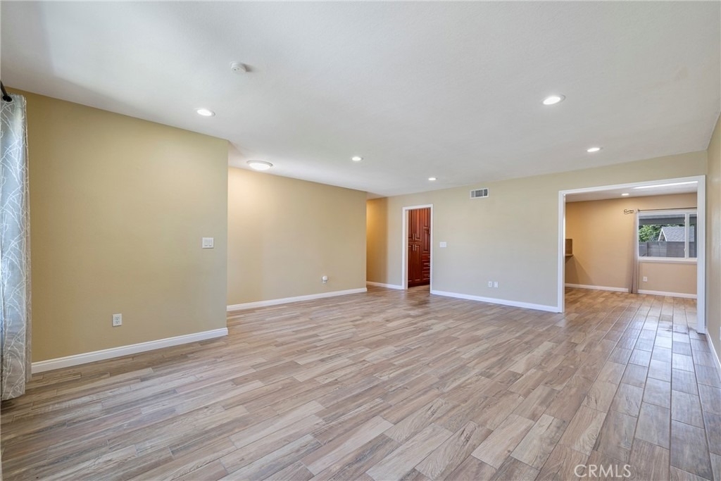1219 N Van Buren Street - Photo 5