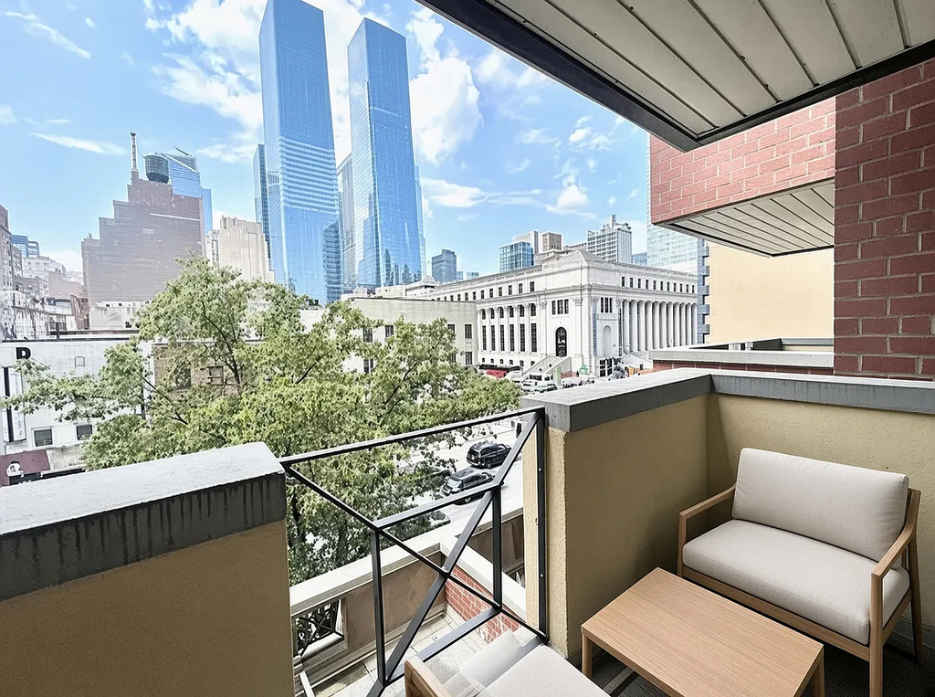 408 Eight Ave - Photo 1