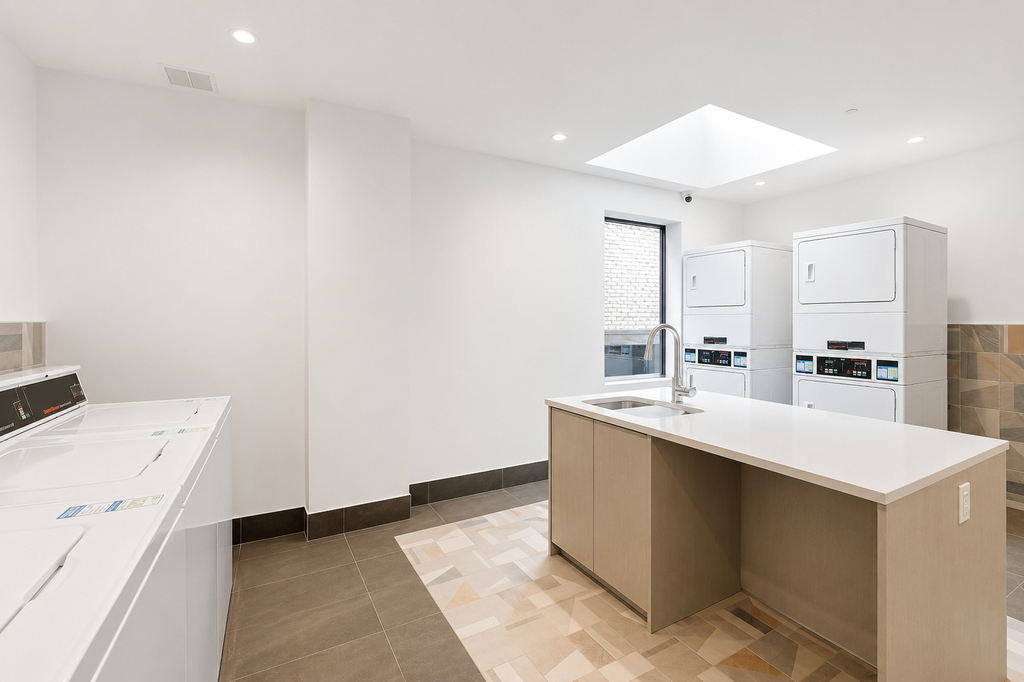 706 east - Photo 2