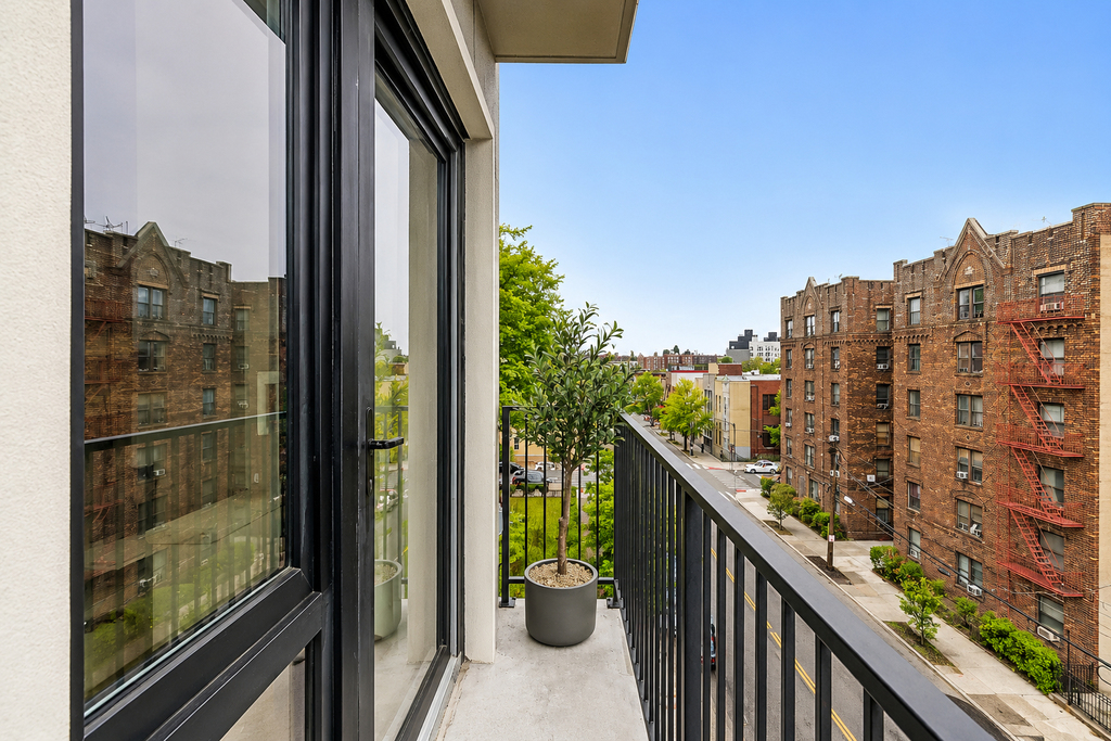 706 east - Photo 7