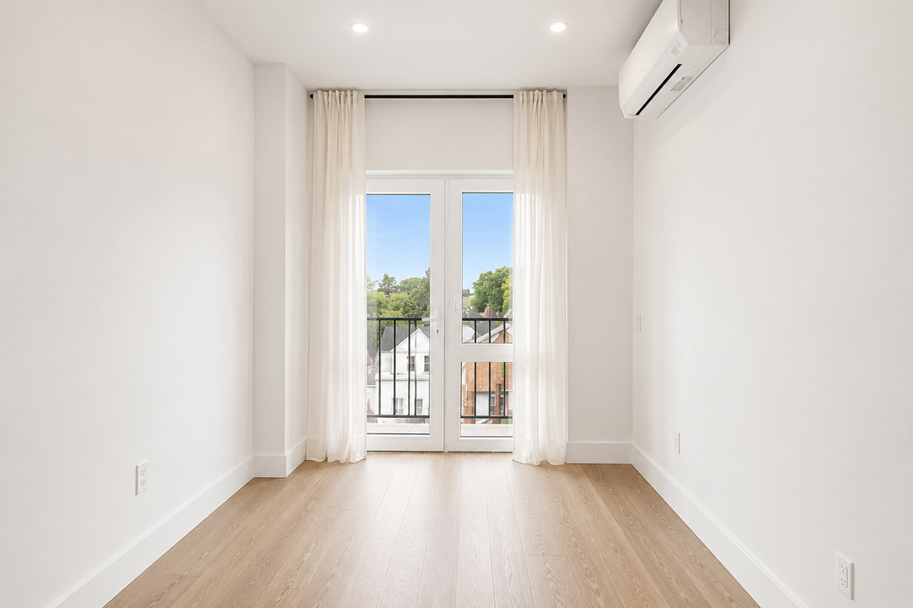 706 east - Photo 0